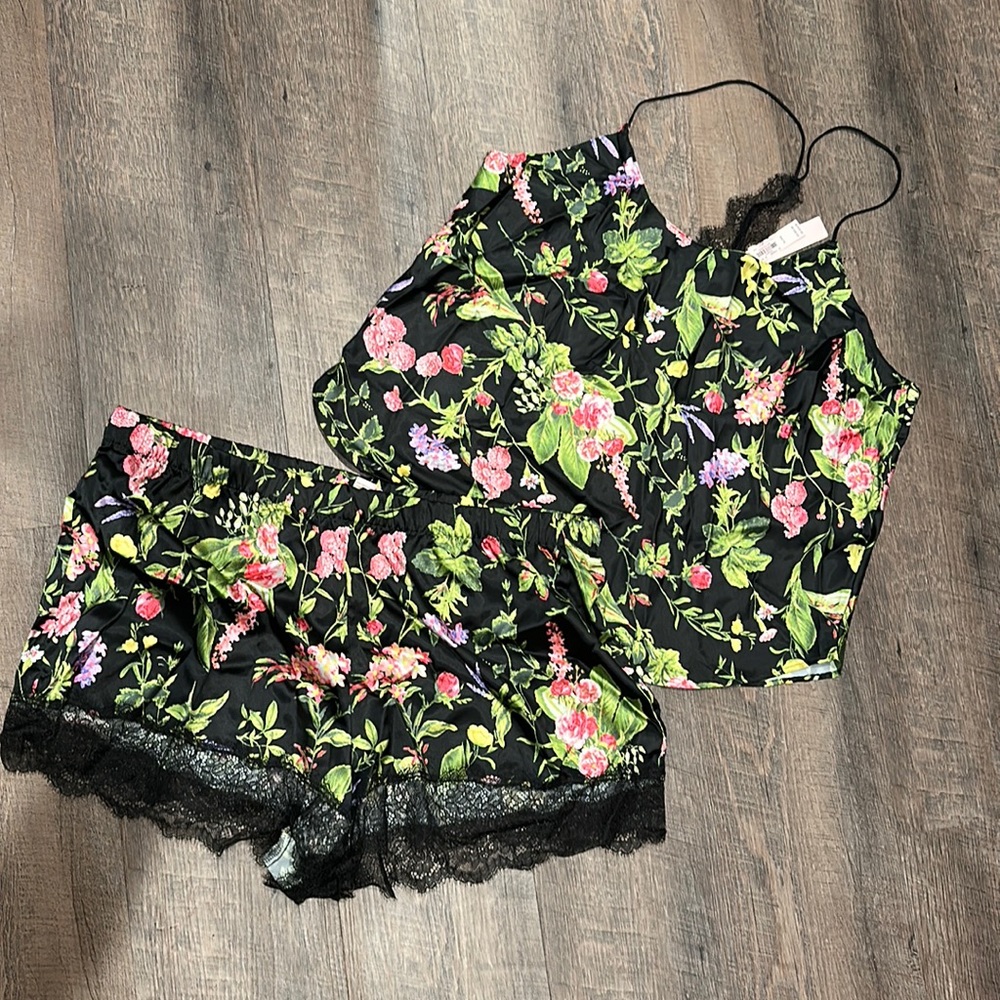 Victoria’s Secret - Lingerie - Size XL - NWT